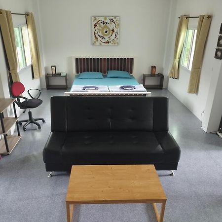 Appartamento Palm Garden House Ko Lanta Esterno foto